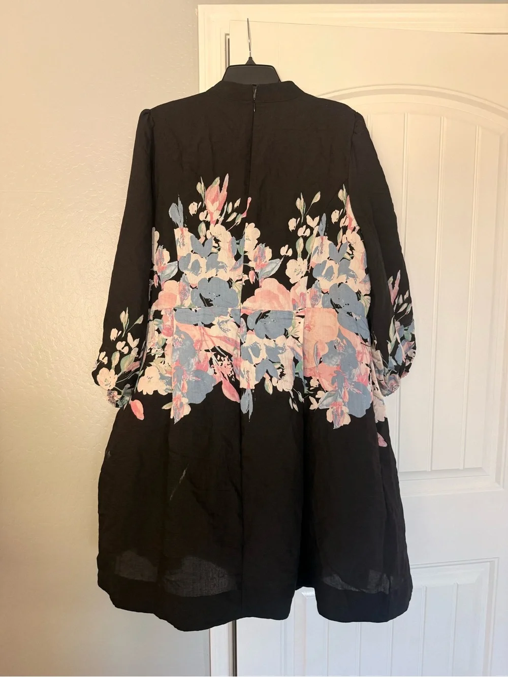 Tahari ASL
Border Print Belted Long
Sleeve Dress - Picture 4 of 7